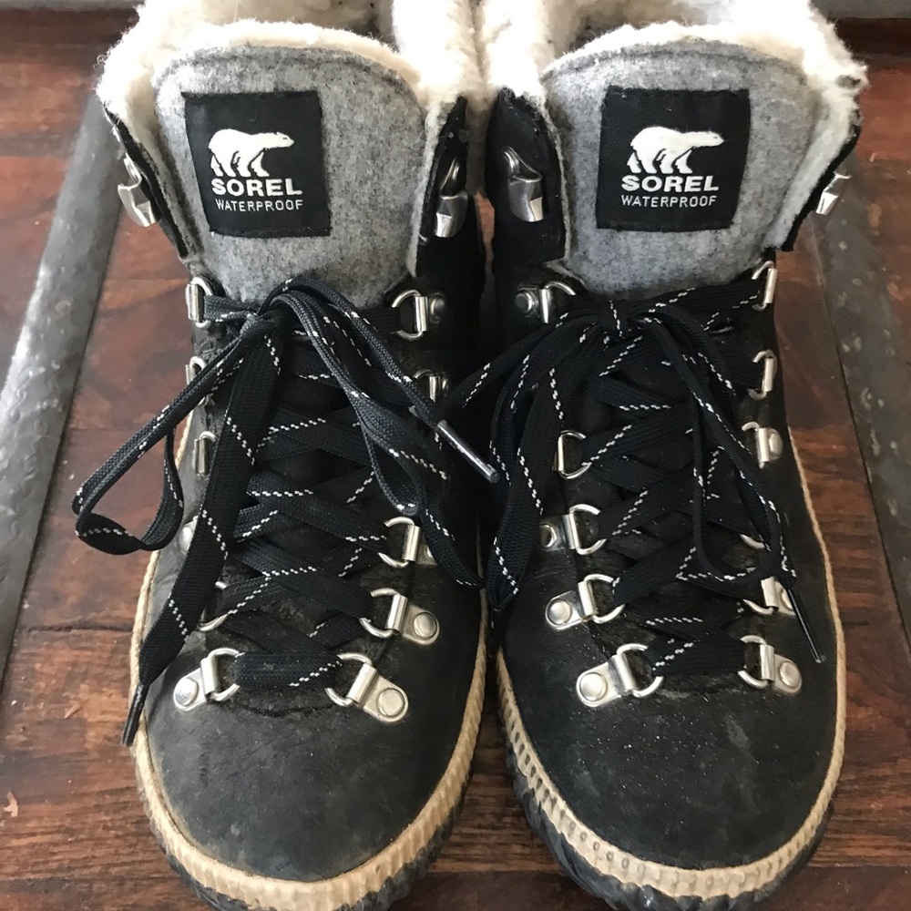 Sorel Out n About Conquest Plus waterproof boots black size 8.5